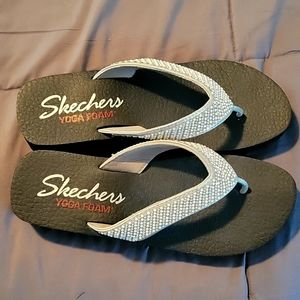 Skechers Yoga Foam Sandals